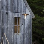 Cooper 03 | Exklusive, moderne Hofleuchte mit langem Ausleger – Stilvolle Außenbeleuchtung von Roger Pradier